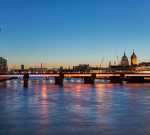 440 Illuminated River Cannon Street Bridge 02