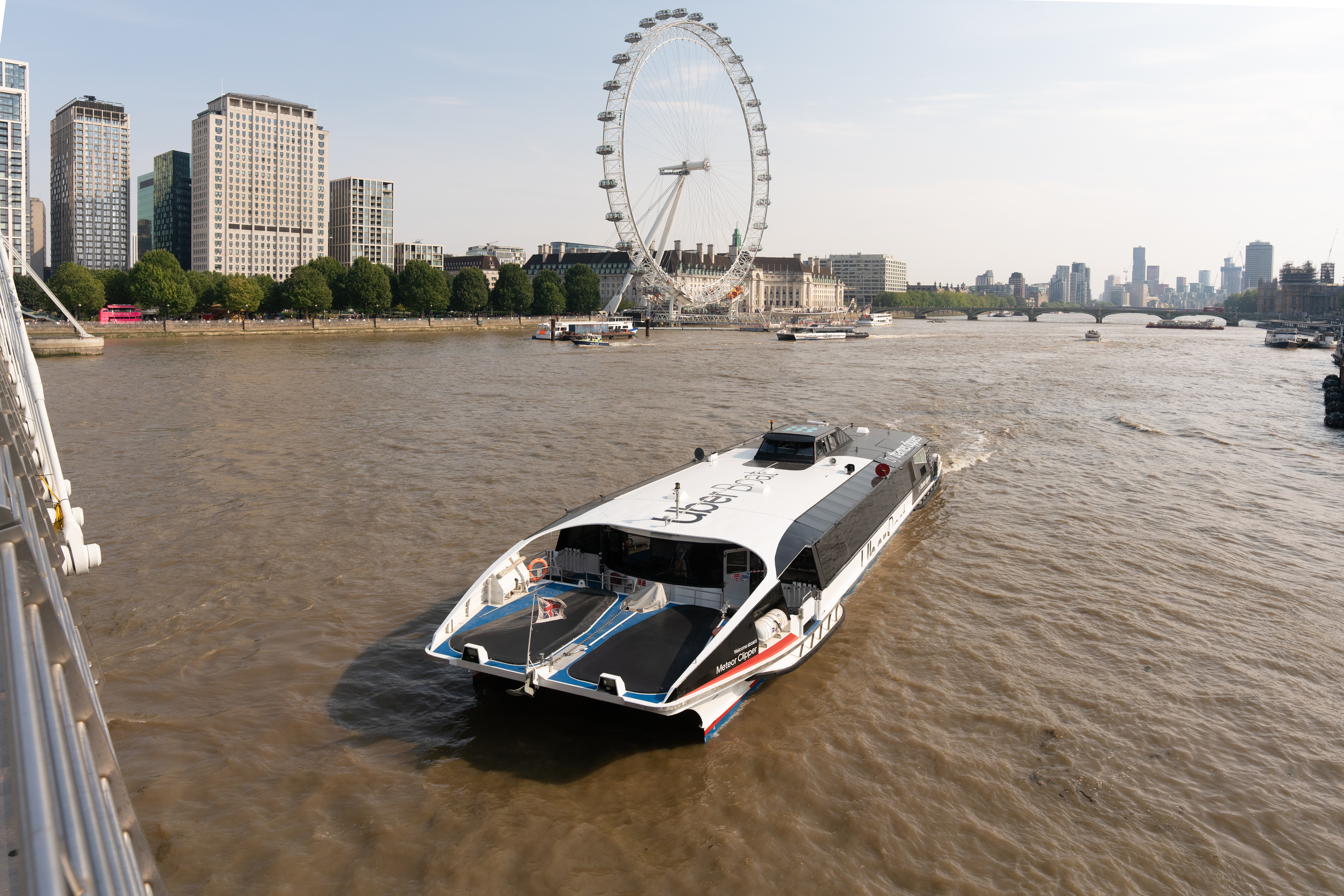 Thames River Cruises London Boat Trips Uber Boat By Thames Clippers   Mx207417 